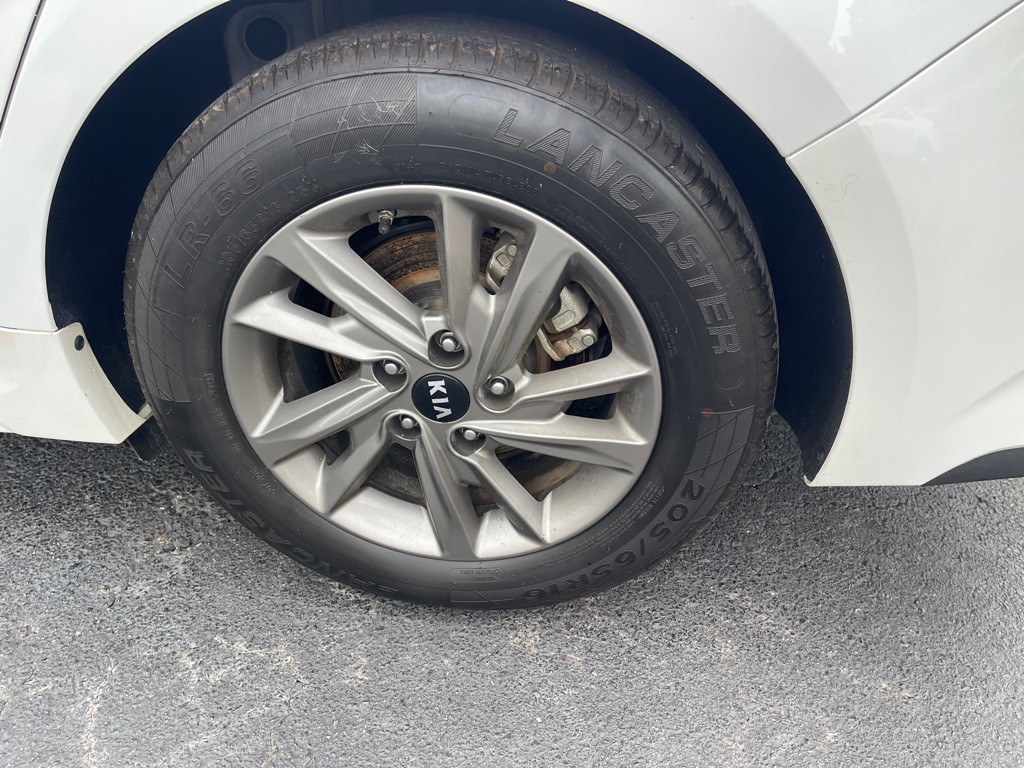 2020 Kia Optima Image 16