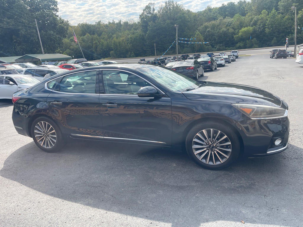 2017 Kia Cadenza Image 5