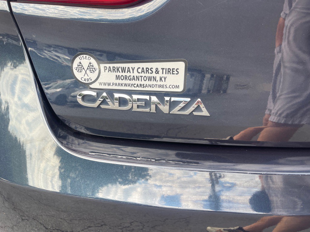 2017 Kia Cadenza Image 14