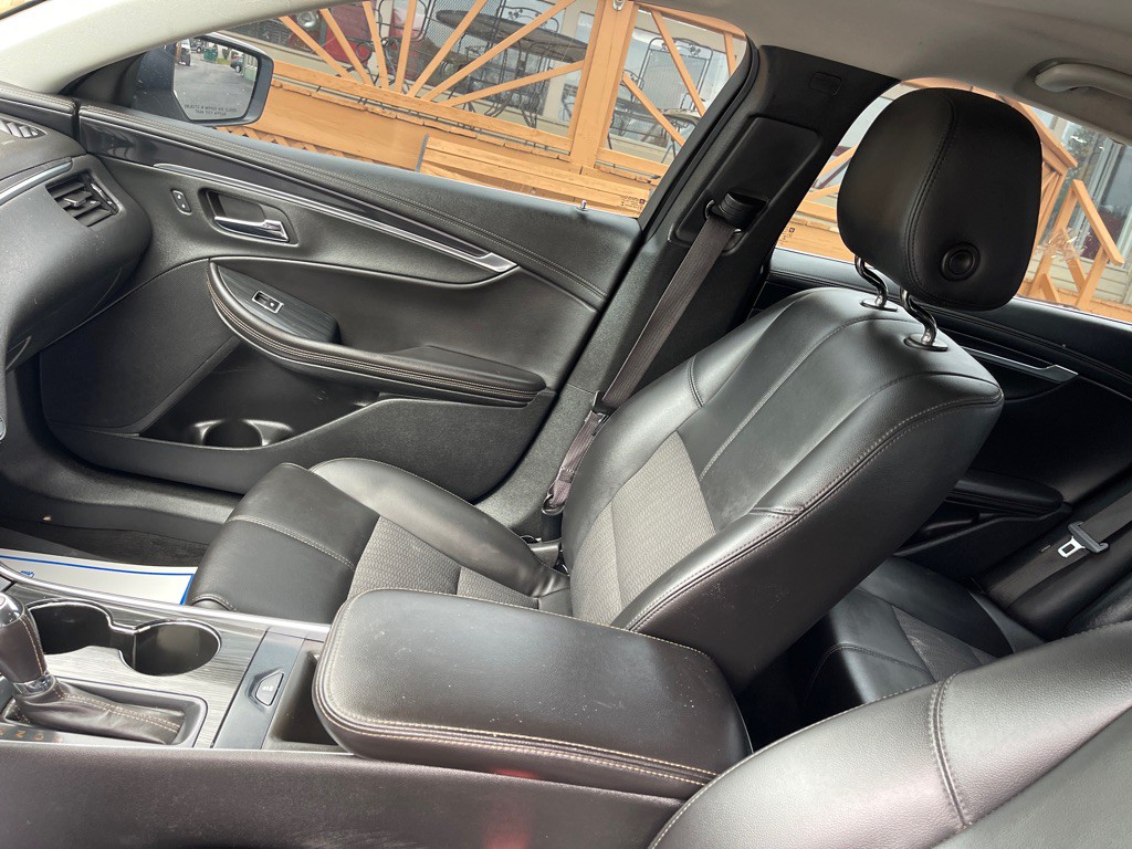 2017 Chevrolet Impala Image 10