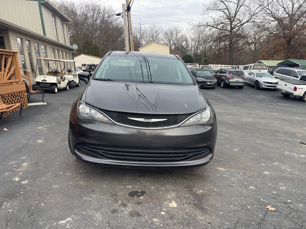2018 Chrysler Pacifica Image 3