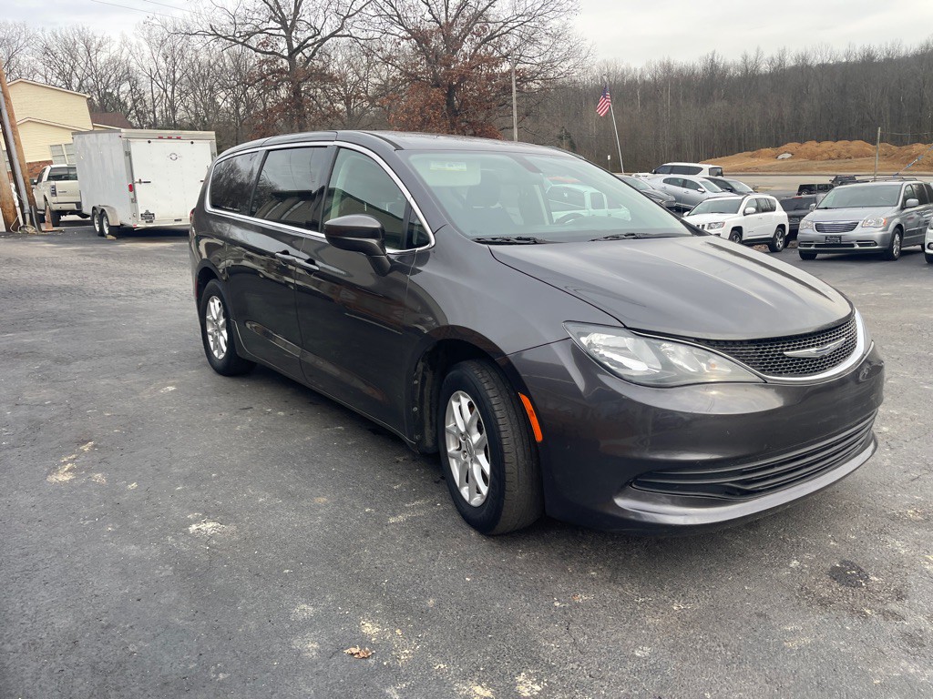 2018 Chrysler Pacifica Image 4