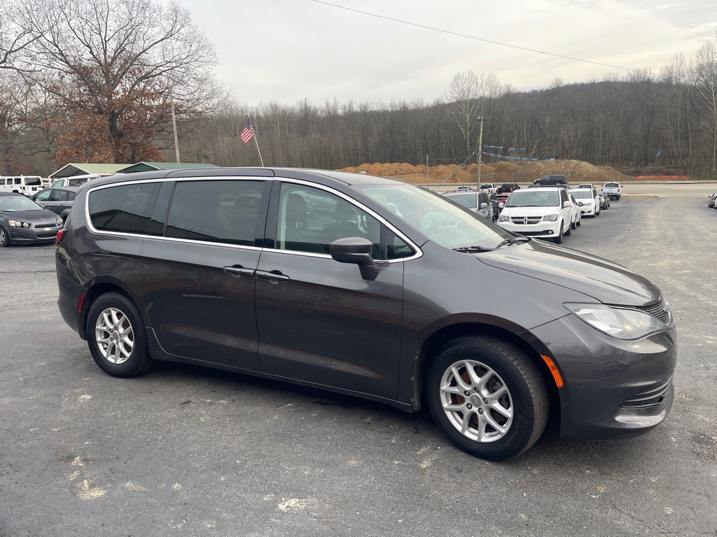 2018 Chrysler Pacifica Image 5