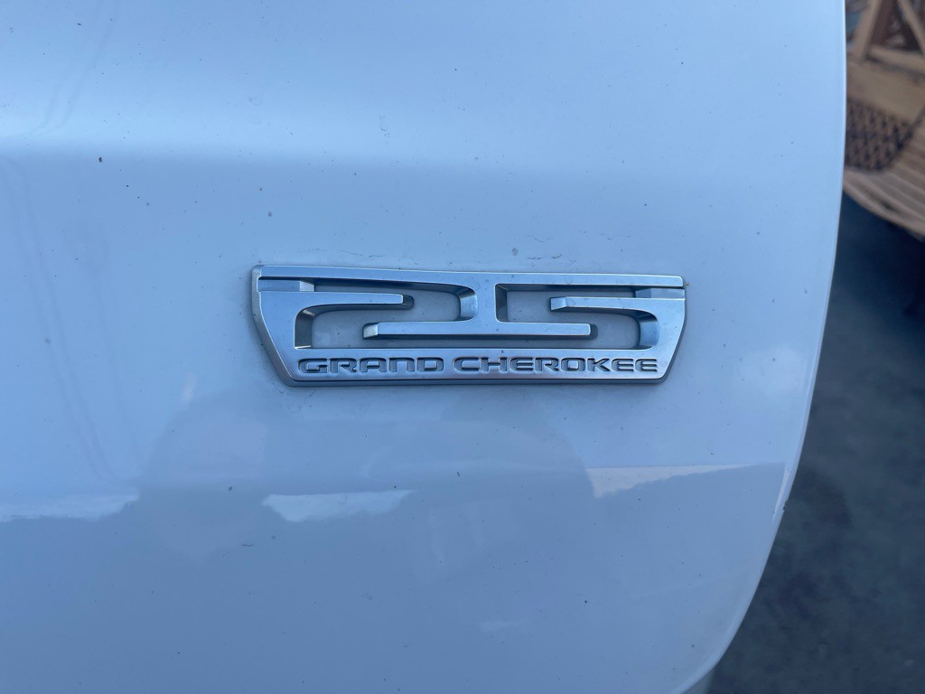 2018 Jeep Grand Cherokee Image 17