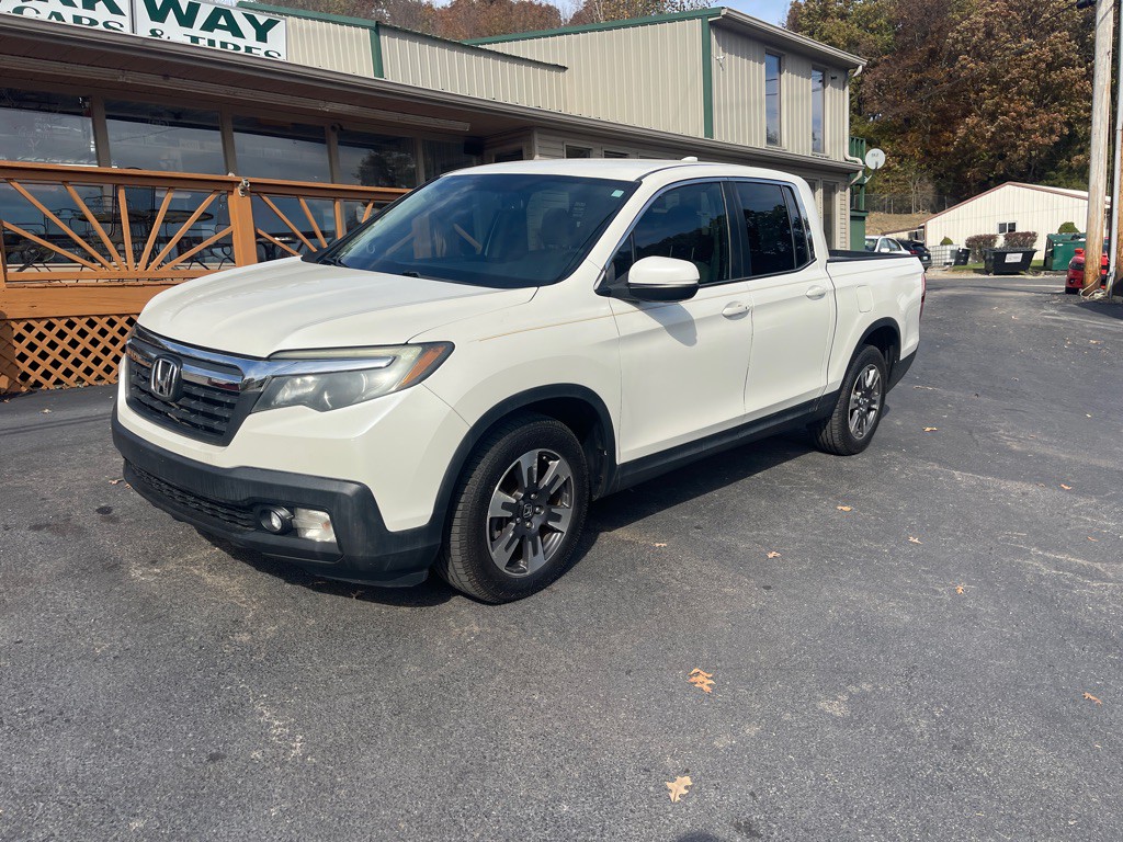 2018 Honda Ridgeline Image 2
