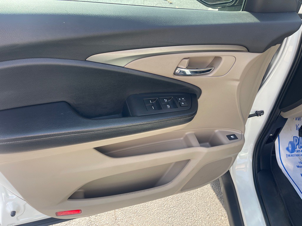 2018 Honda Ridgeline Image 9