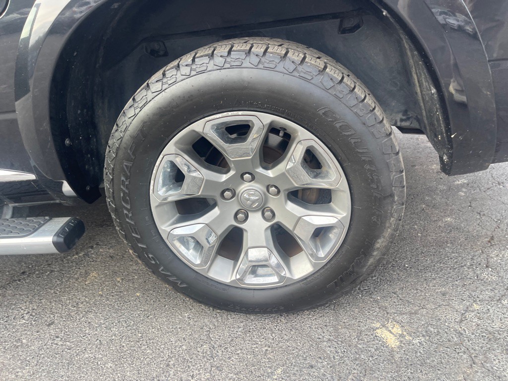 2015 RAM 1500 Image 19