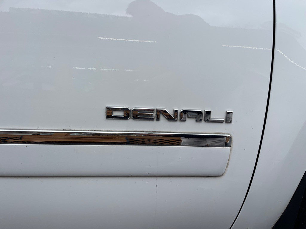 2014 GMC Yukon Image 18