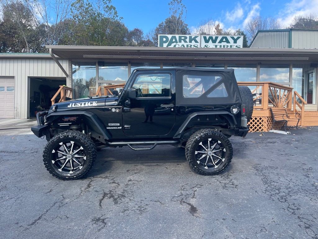 2012 Jeep Wrangler Image 1