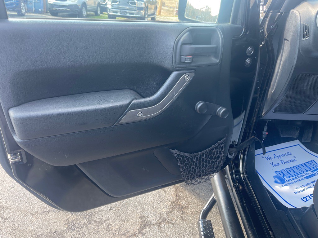 2012 Jeep Wrangler Image 10