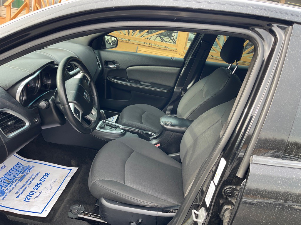 2014 Dodge Avenger Image 11