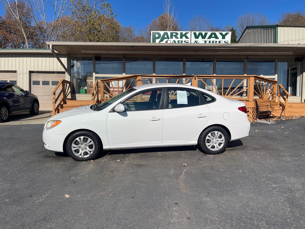 2010 Hyundai Elantra Image 1