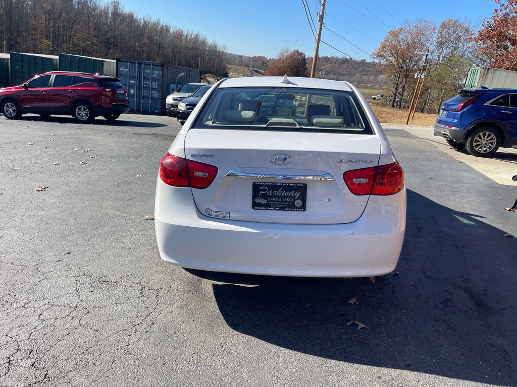 2010 Hyundai Elantra Image 7