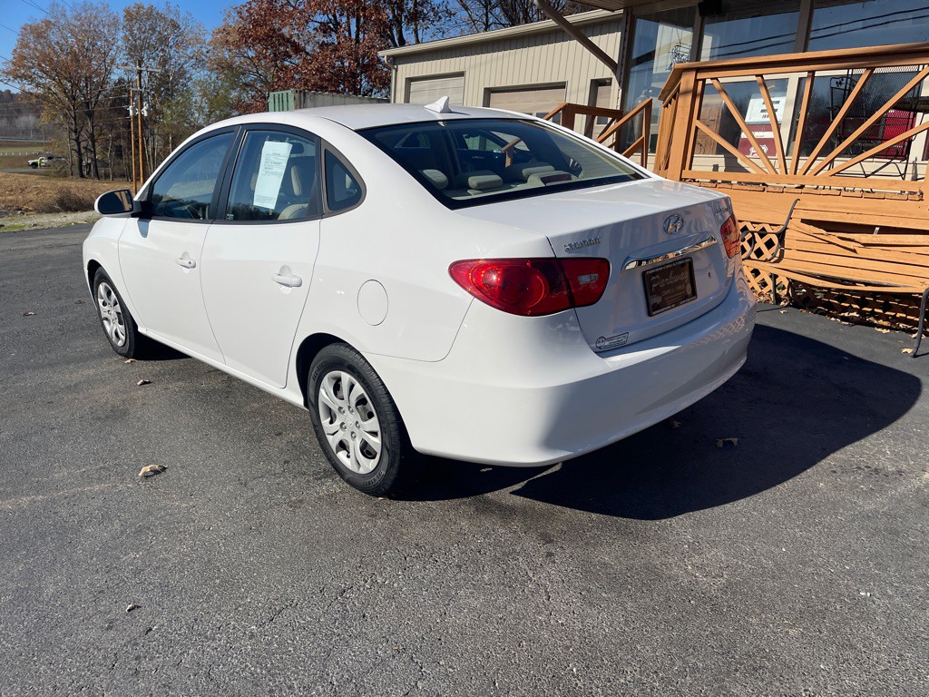2010 Hyundai Elantra Image 8
