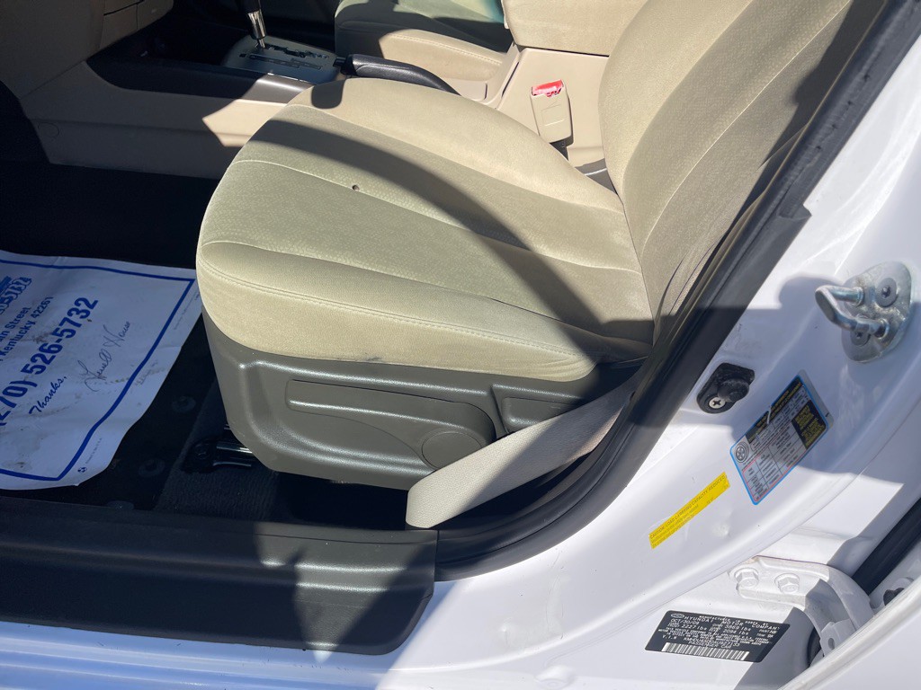 2010 Hyundai Elantra Image 10