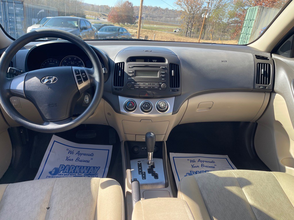 2010 Hyundai Elantra Image 13