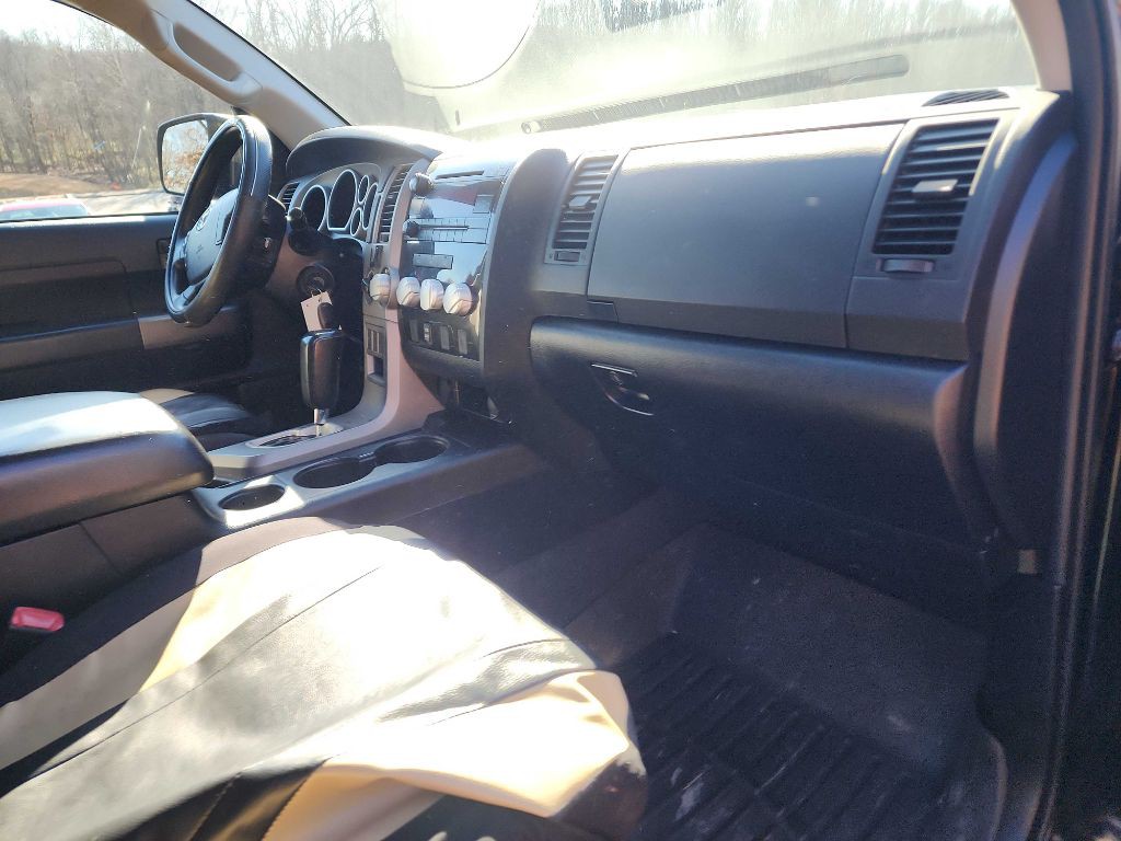 2011 Toyota Tundra Image 25