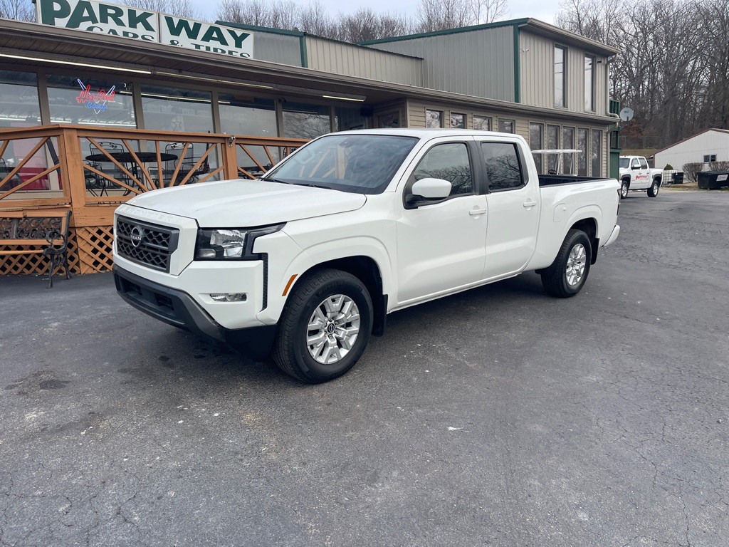 2022 Nissan Frontier Image 2