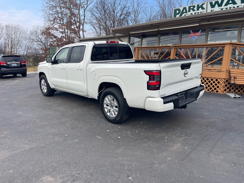2022 Nissan Frontier Image 8