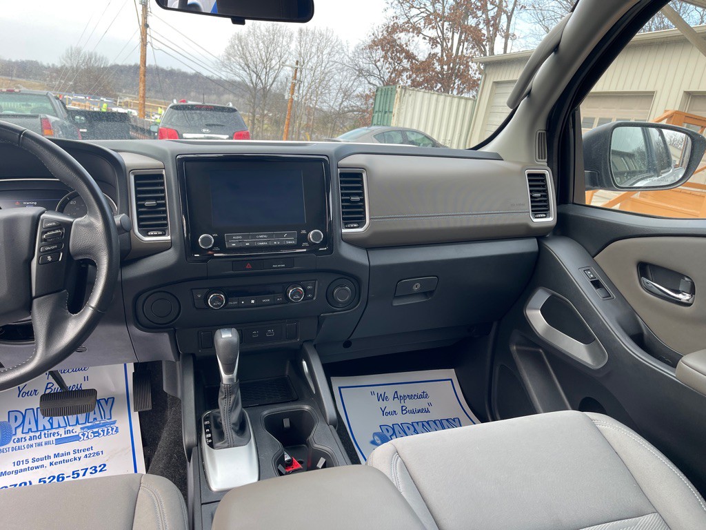 2022 Nissan Frontier Image 14