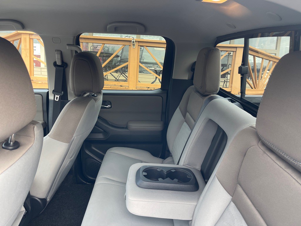 2022 Nissan Frontier Image 15