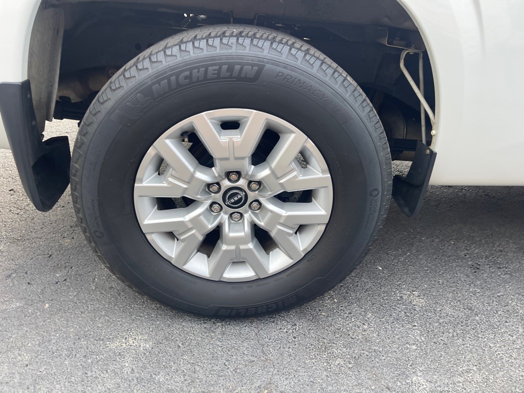 2022 Nissan Frontier Image 18