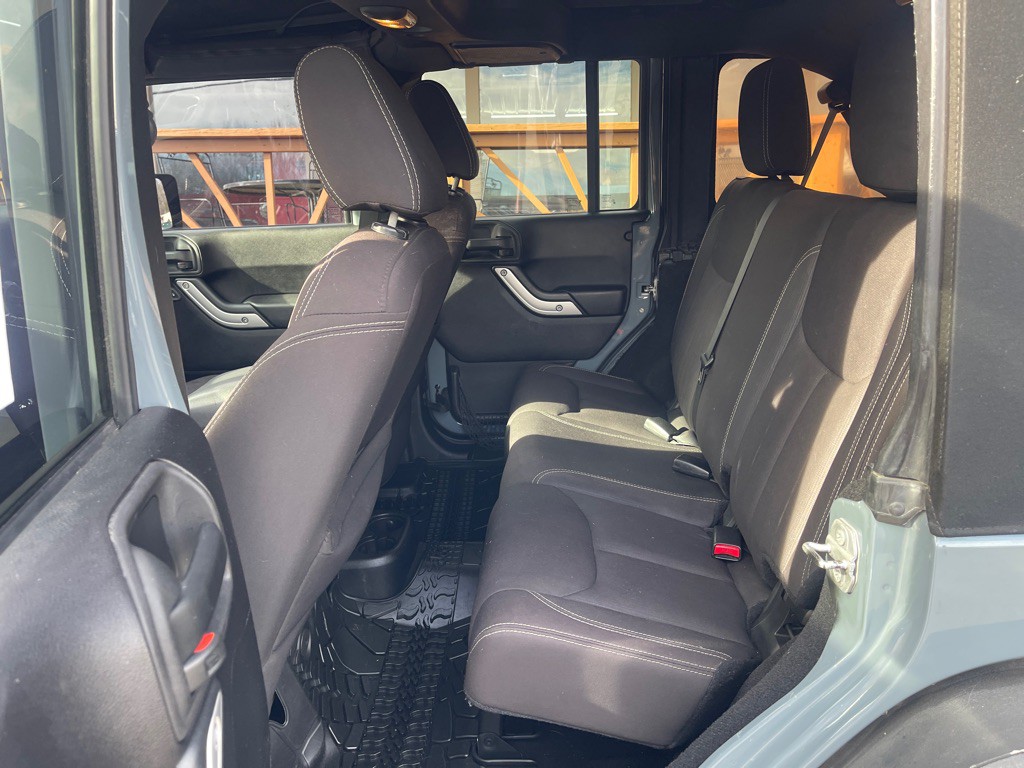 2015 Jeep Wrangler Unlimited Image 13