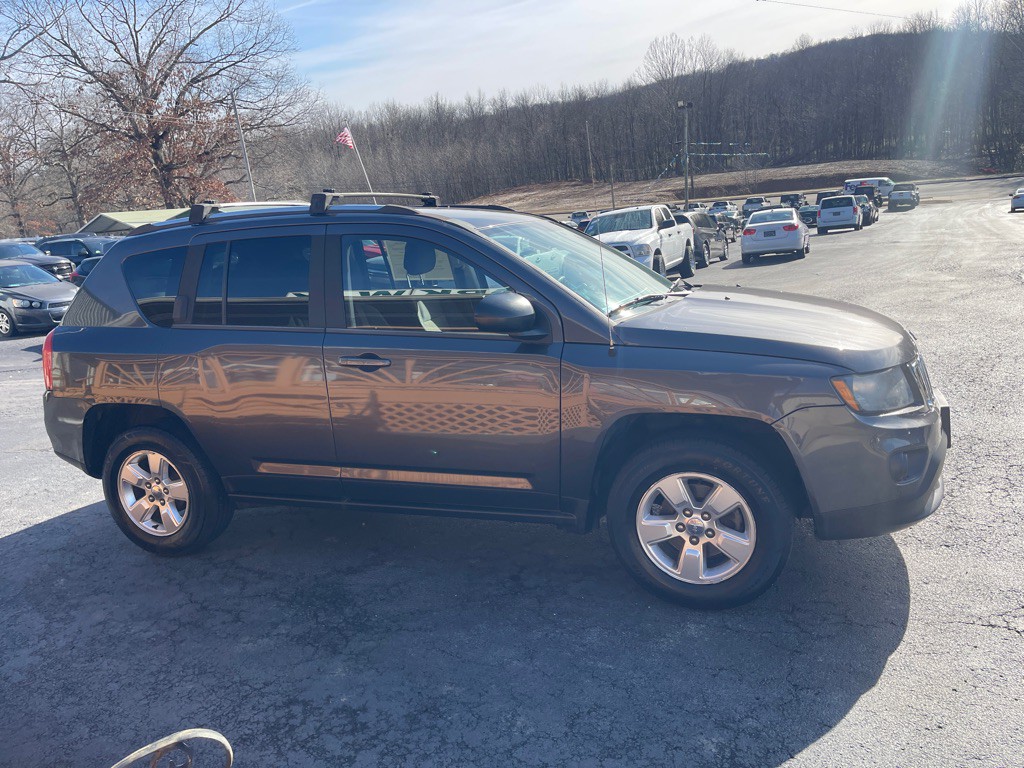 2014 Jeep Compass Image 5