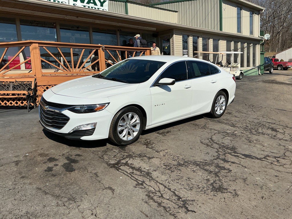 2020 Chevrolet Malibu Image 2