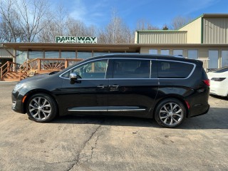 Image for 2017 Chrysler Pacifica Limited ID: 7159630