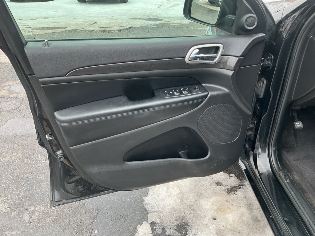 2018 Jeep Grand Cherokee Image 9