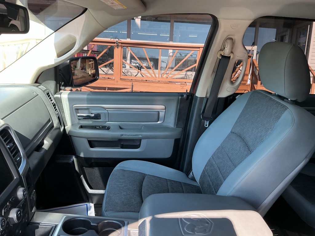 2014 RAM 1500 Image 10