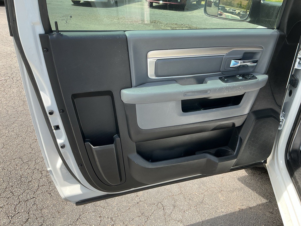 2019 RAM 1500 Image 9