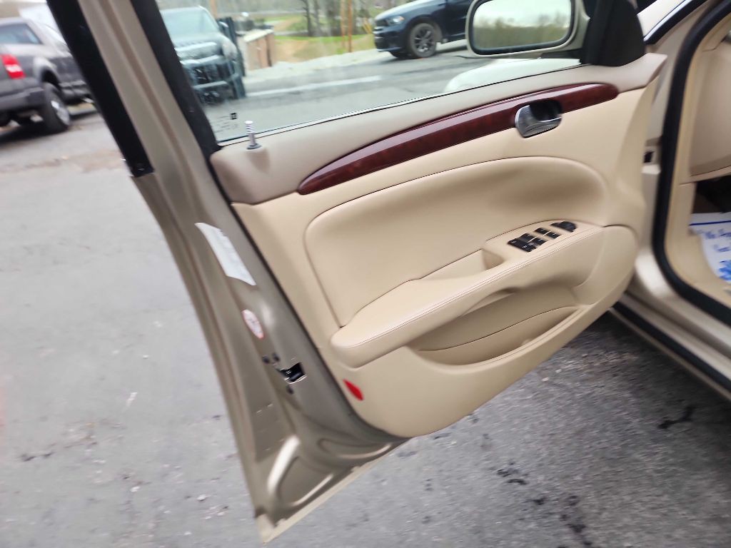 2006 Buick Lucerne Image 10