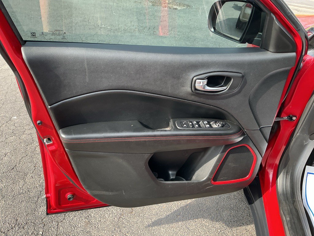 2020 Jeep Compass Image 9