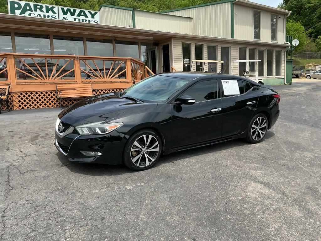2018 Nissan Maxima Image 2