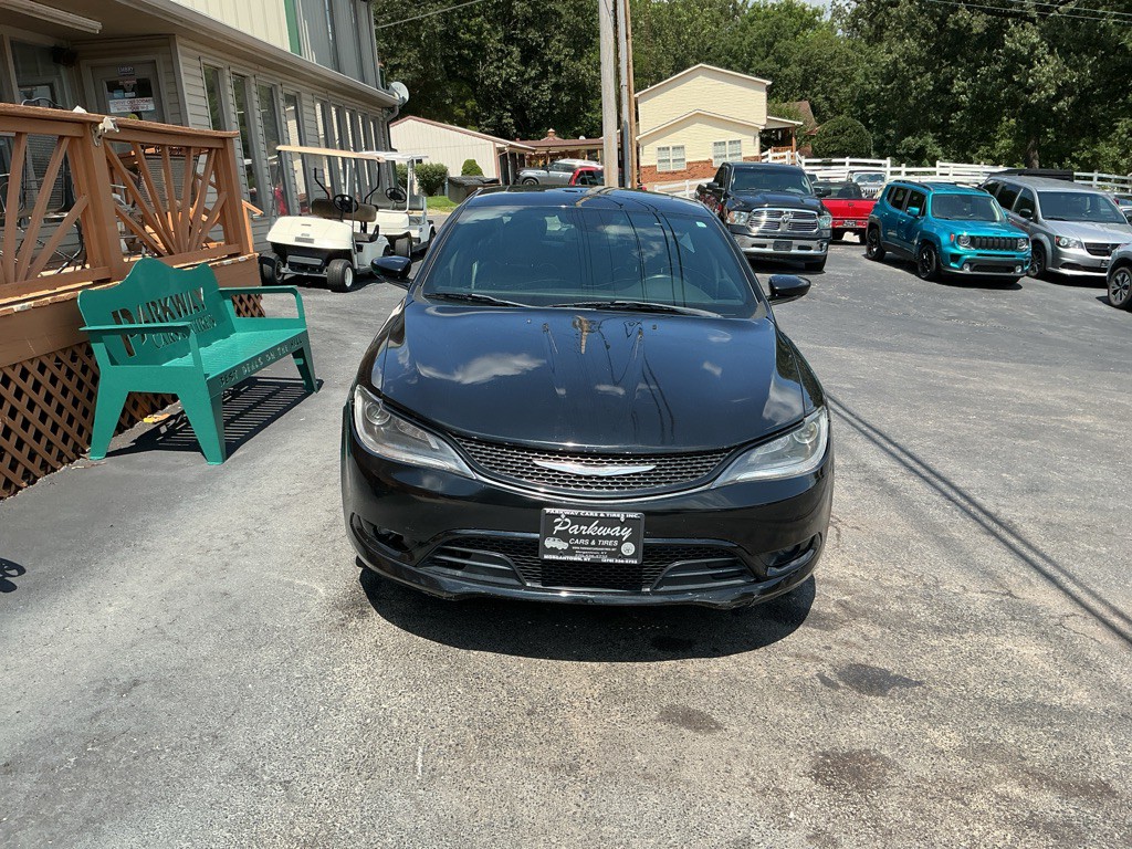 2015 Chrysler 200 Image 3