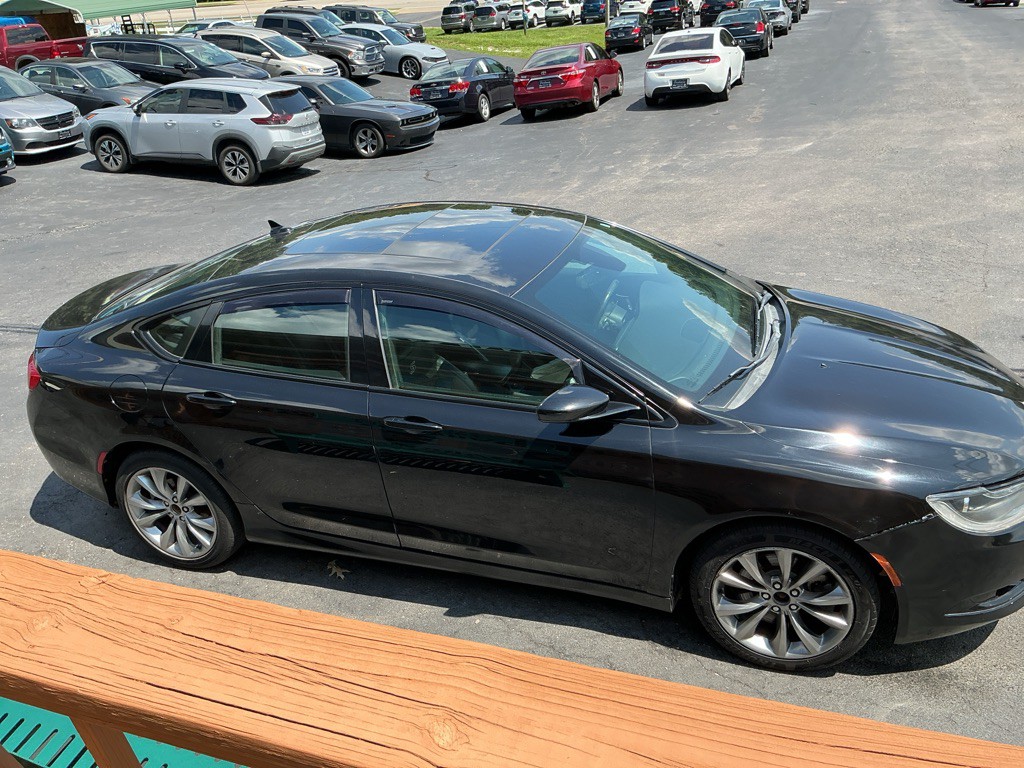 2015 Chrysler 200 Image 5
