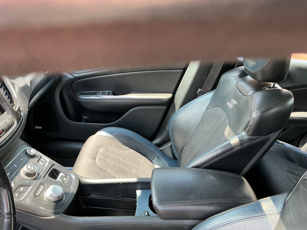 2015 Chrysler 200 Image 10