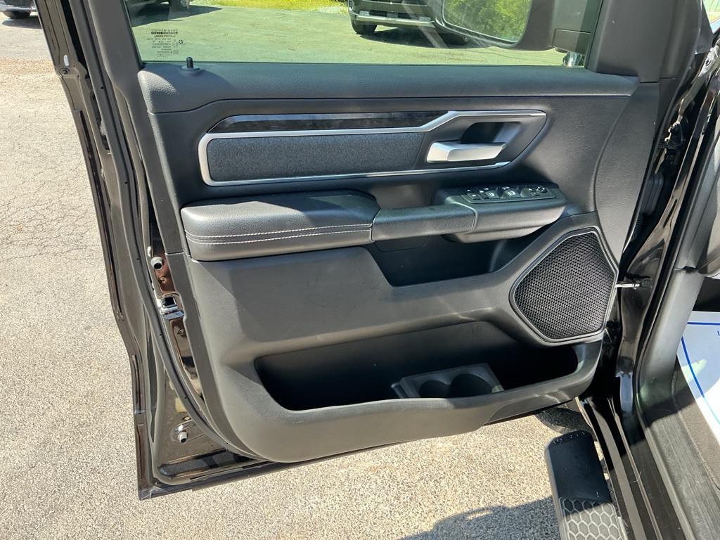 2019 RAM 1500 Image 9