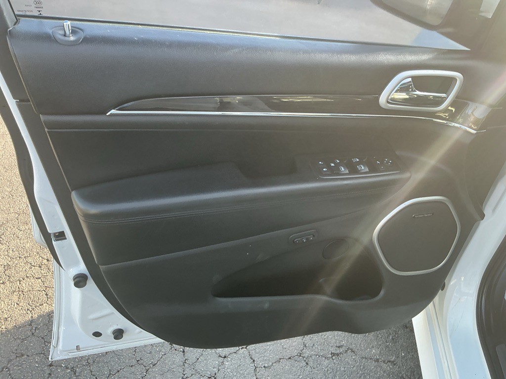 2016 Jeep Grand Cherokee Image 9