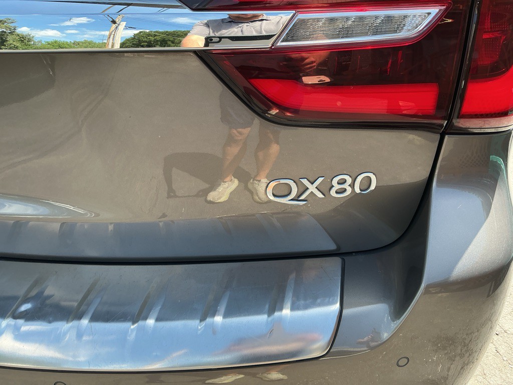 2018 INFINITI QX80 Image 16