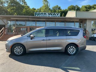Image for 2018 Chrysler Pacifica Touring L ID: 7452997