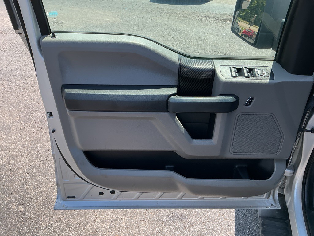 2016 Ford F-150 Image 9