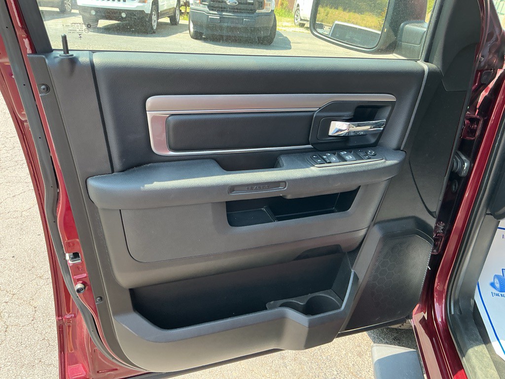 2024 RAM 1500 Image 9