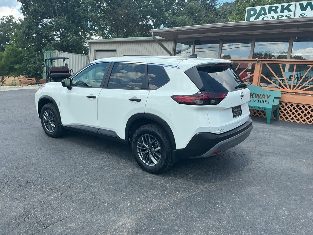 2023 Nissan Rogue Image 8