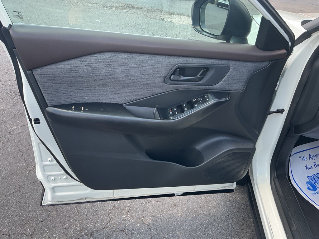 2023 Nissan Rogue Image 9