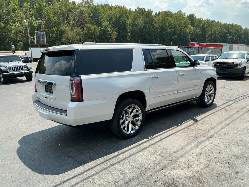 2020 GMC Yukon Image 6