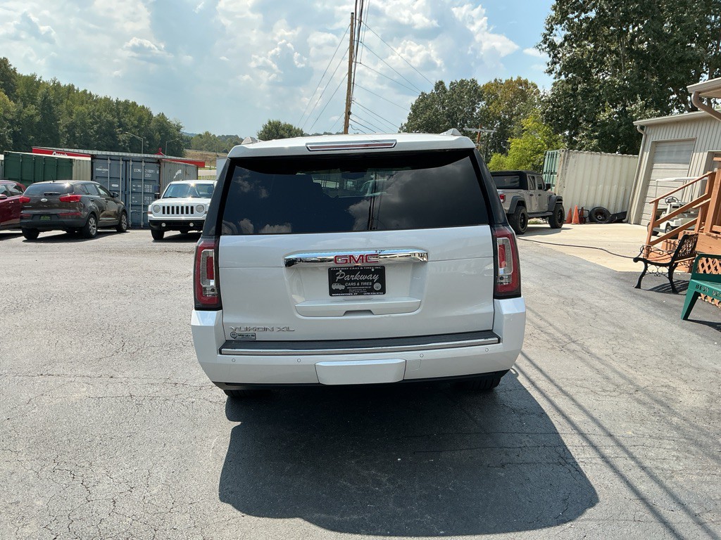 2020 GMC Yukon Image 7
