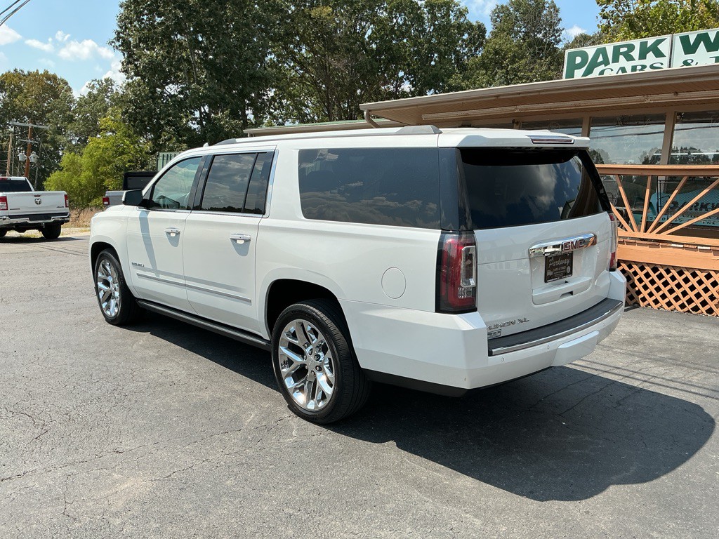 2020 GMC Yukon Image 8